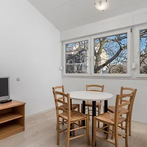 Apartman Rona Volta, Póla