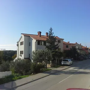 Apartman Liliana, Póla